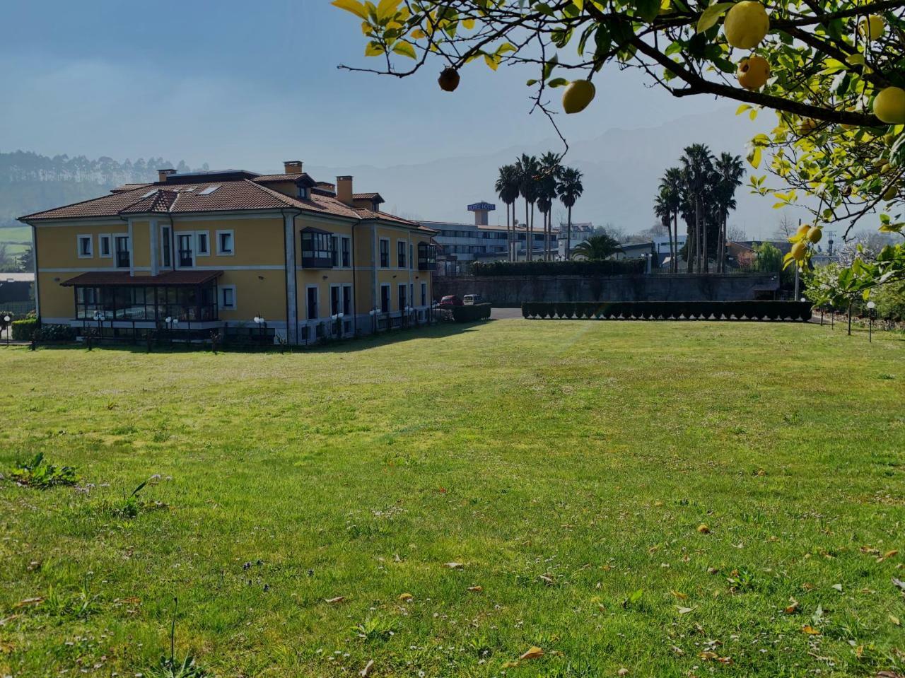 Hotel Finca La Mansion Llanes Esterno foto